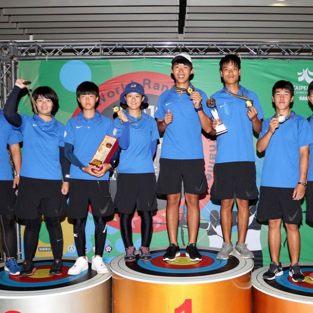 中華反曲弓男女隊雙雙在亞洲盃射箭賽勇奪團體賽銀牌。(射箭協會提供)